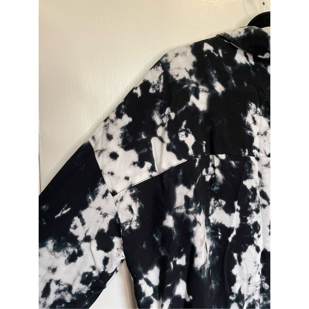 Cosmo vintage long sleeve button down black and white blouse size L. - Picture 12 of 12